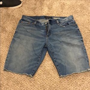 Men’s Aeropostal cut-off Jean shorts size 32